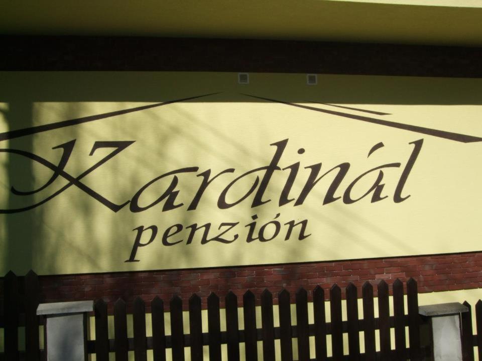 Penzion Kardinal Velke Uherce Εξωτερικό φωτογραφία